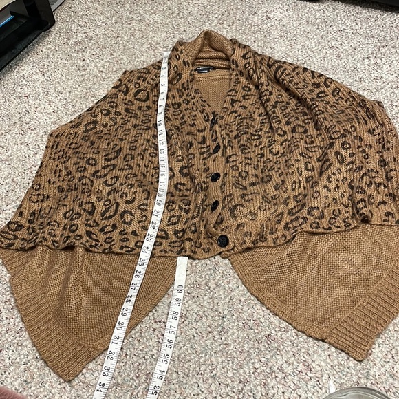 New bcbg sweater vest/poncho - Picture 6 of 8